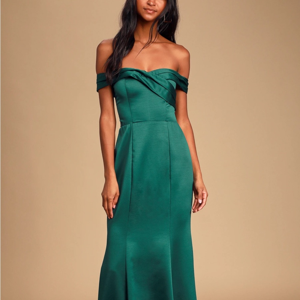 Lulu’s large off the shoulder emerald satin maxi dress - Picture 2 of 9